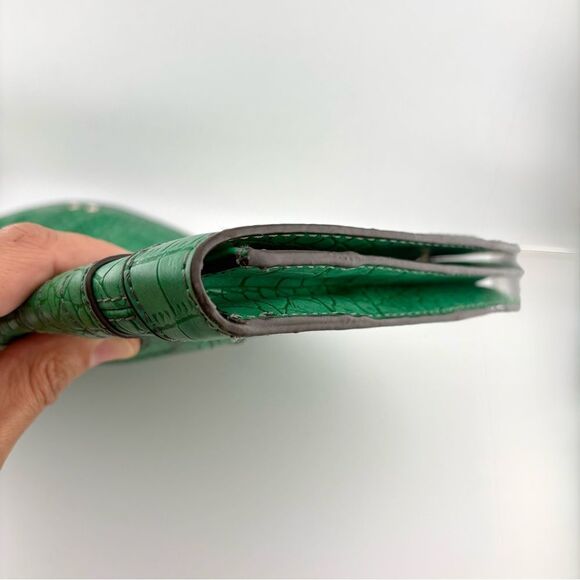 Nine West Emerald Green Crocodile-Embossed Leather Clutch with Silver Hardware - Picture 10 of 13